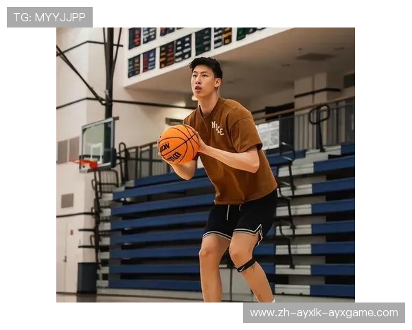 天赋尽显郇斯楠2米16身高如何让扣篮变得毫不费力